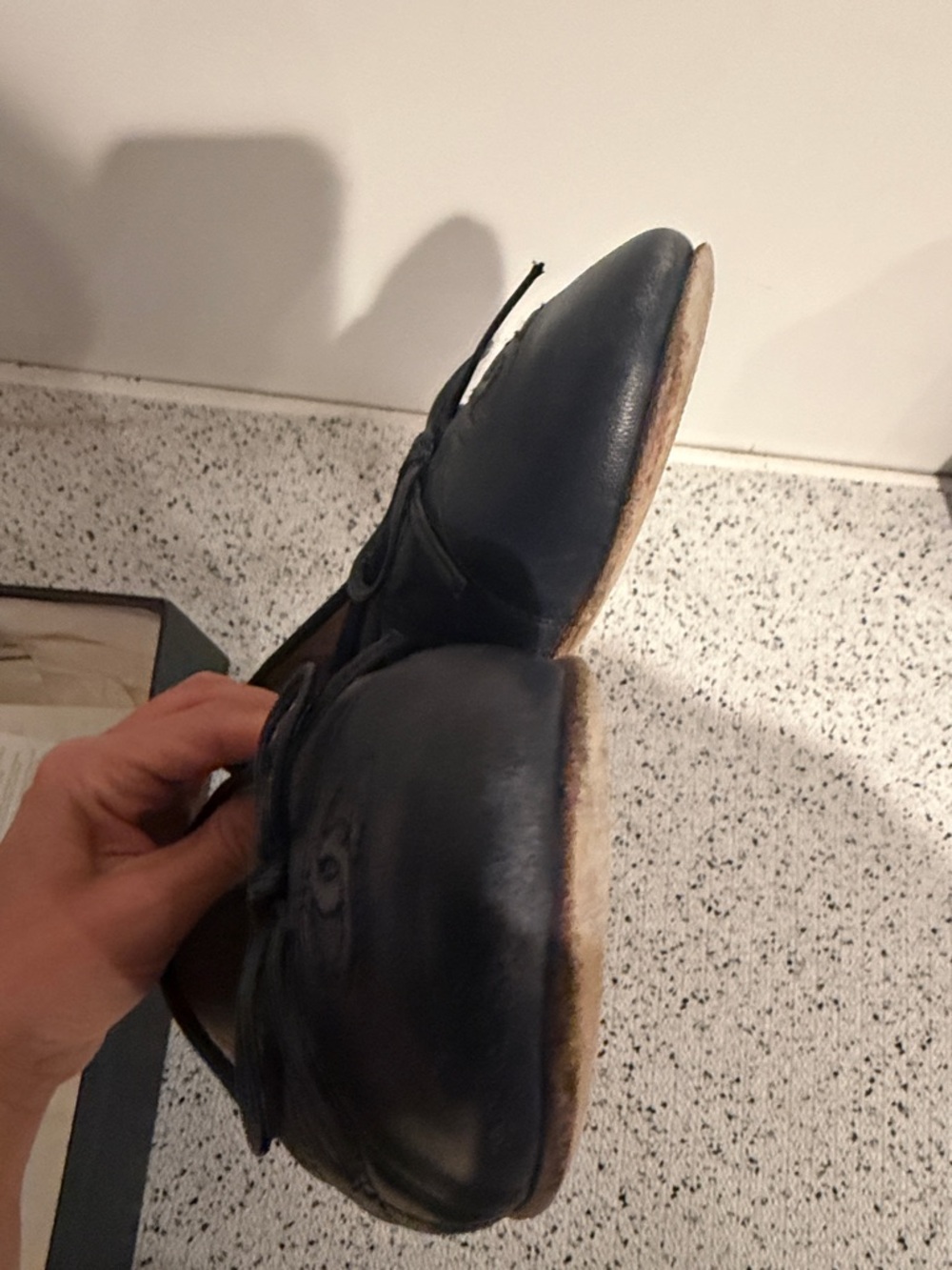 CHANEL Black Leather Cap-Toe Bow Ballet Flats size 9.5 39.5 navy blue - Picture 4 of 7